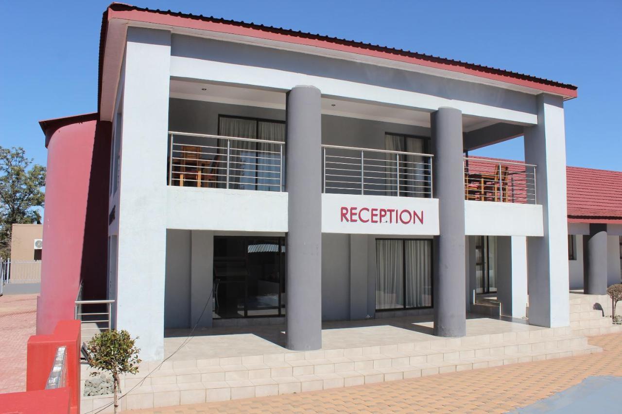 On Hill Lodge Bloemfontein Esterno foto