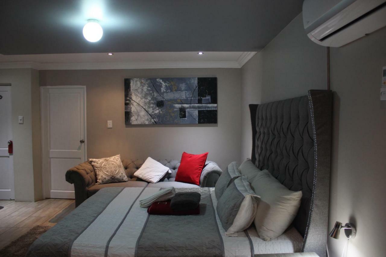 On Hill Lodge Bloemfontein Esterno foto