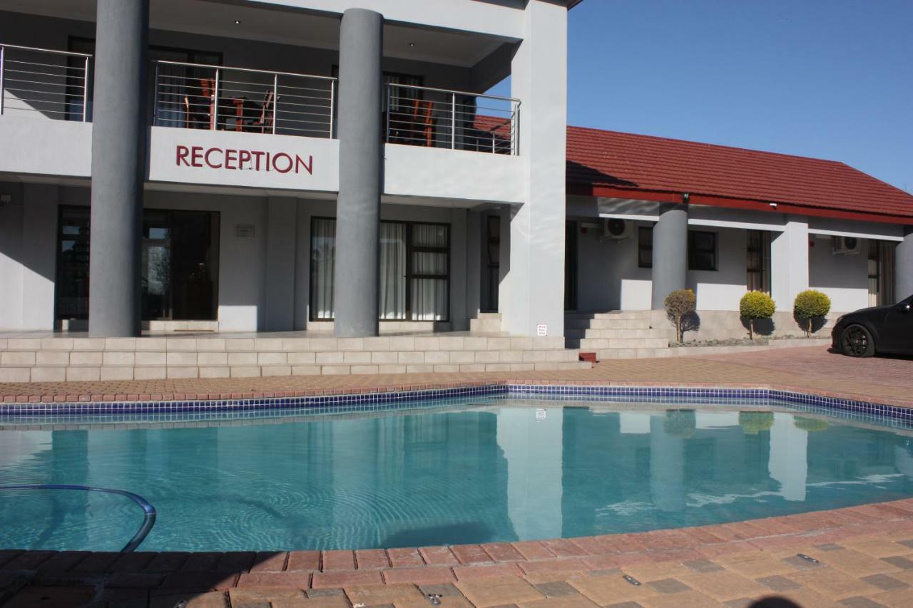 On Hill Lodge Bloemfontein Esterno foto