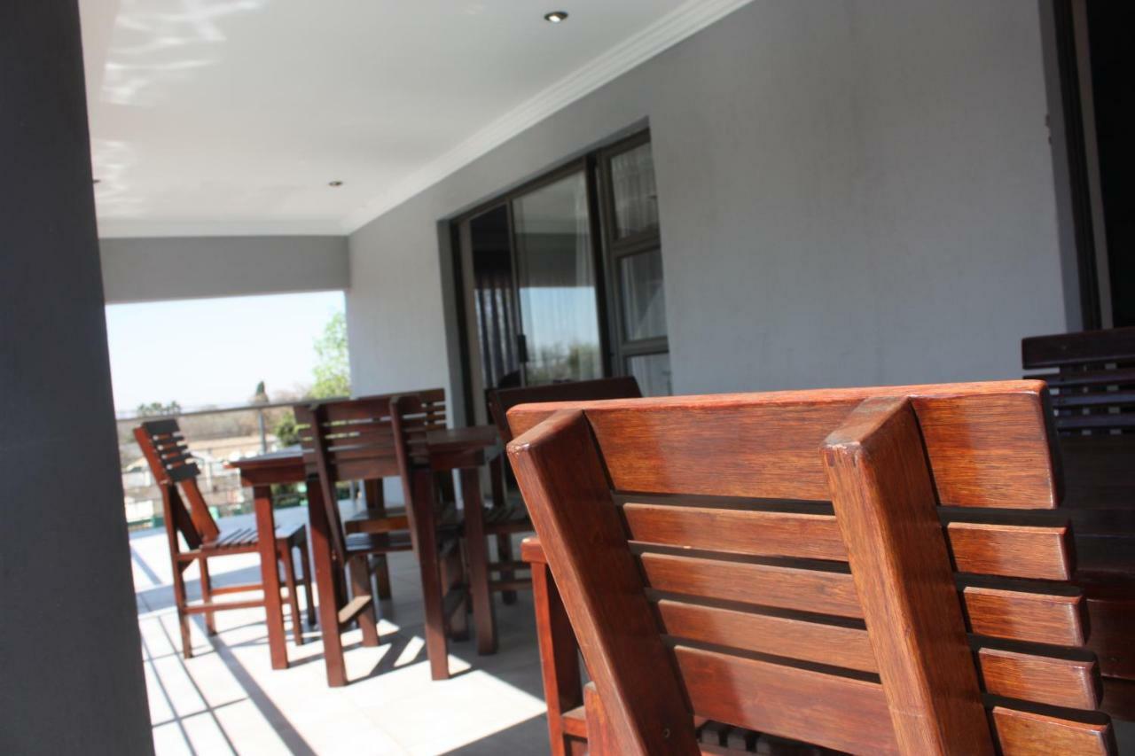 On Hill Lodge Bloemfontein Esterno foto