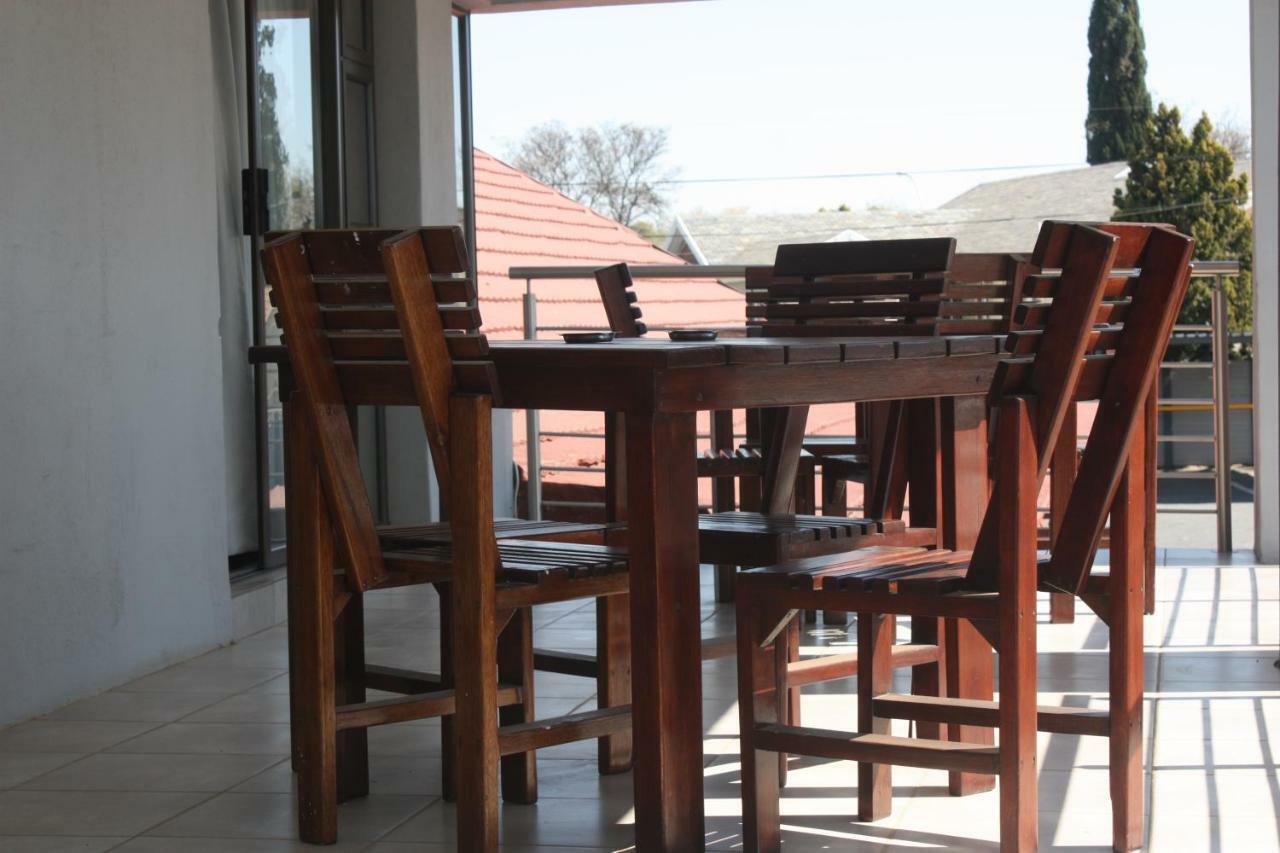 On Hill Lodge Bloemfontein Esterno foto